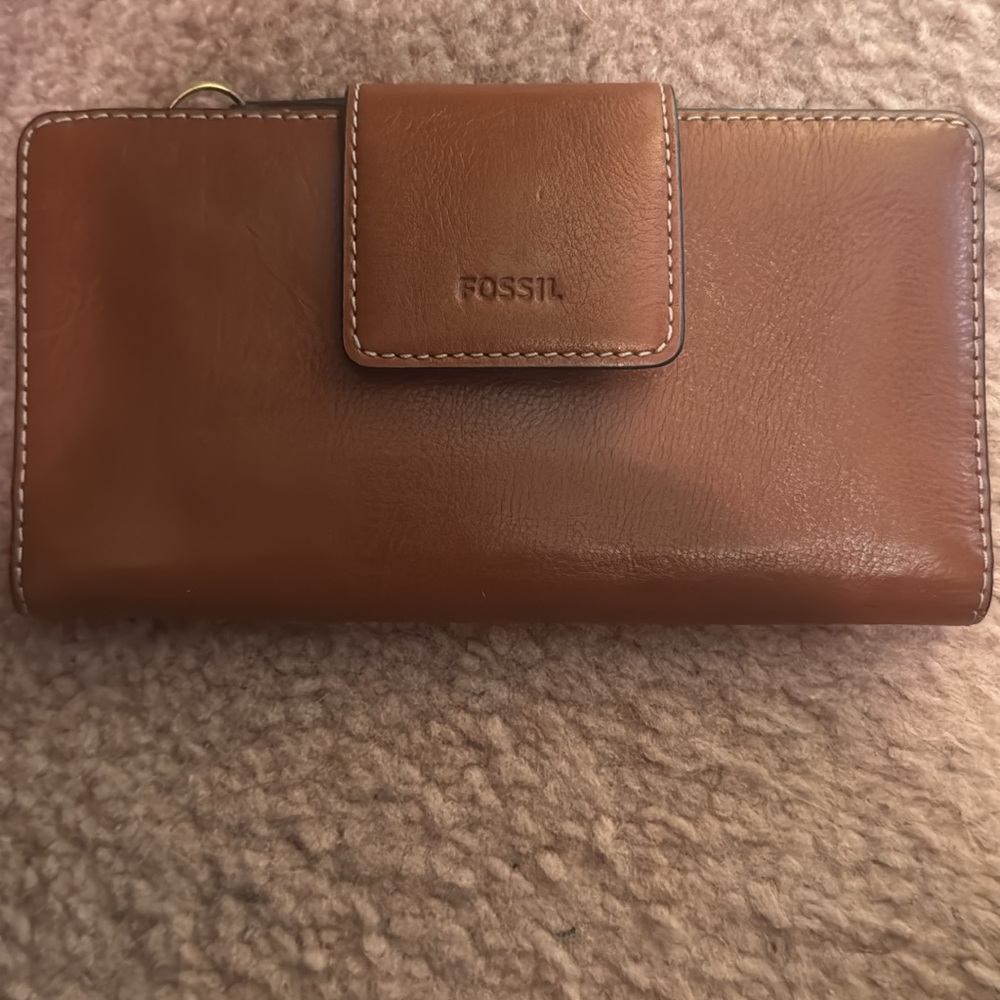 Fossil Tan Leather Bi-Fold Wallet
